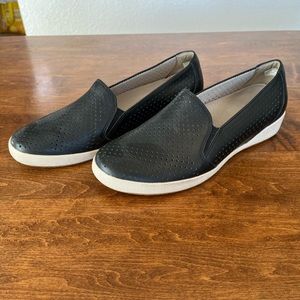 Dansko • Sneakers • Size 7